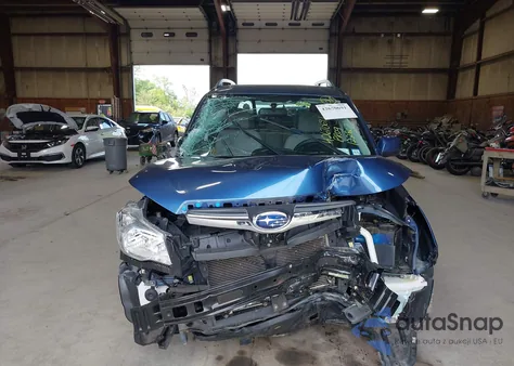 2015 Subaru Forester 2.5I Premium z USA, uszkodzony, nr VIN JF2SJADC4FH418248